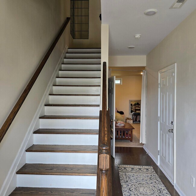 Photo - 76 Albert Ct