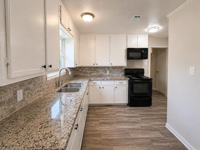 Photo - 3590 Kipling Dr