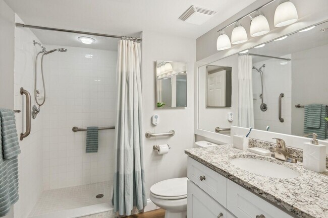 Photo - 460 E Ocean Ave Unit 512