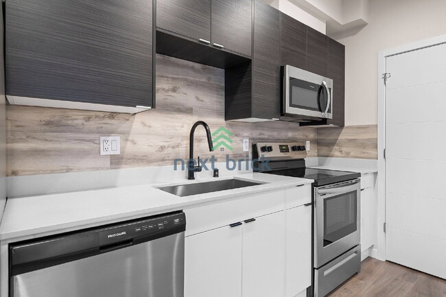 Photo - 2 Bed 2 Bath Single-family House Available for Rent! Unidad B