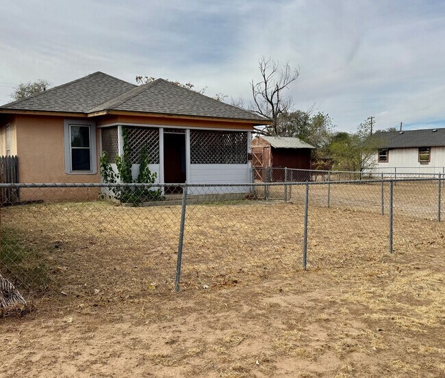 Photo - Charming 3 Bedroom Home For Rent in Slaton!
