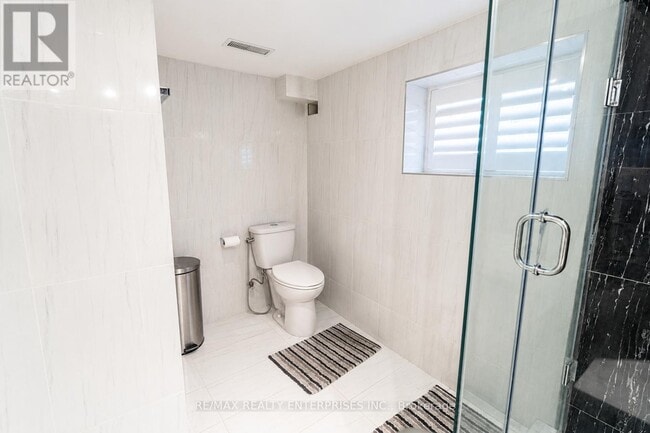 Photo - 1078 Sawyer Ave