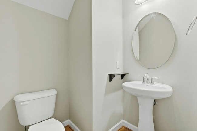 Photo - 218 Byron Dr House