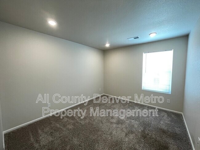 Photo - 6089 N Liverpool St