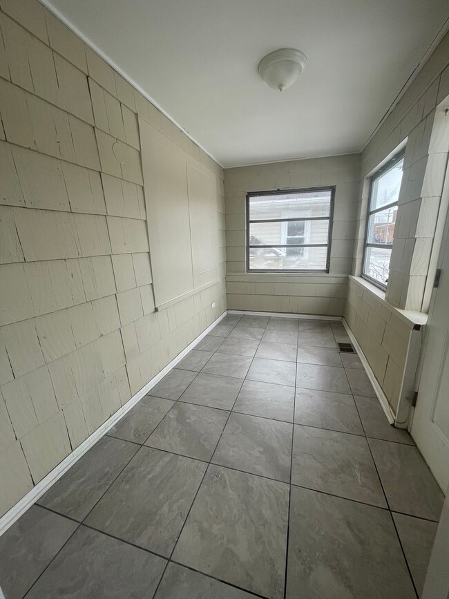 Photo - Beautiful 3 Bedroom house for Rent in Calumet City, IL AVAILABLE NOW!!