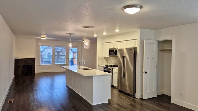 Photo - Beautiful Home in Champion Village, Sandy, OR!