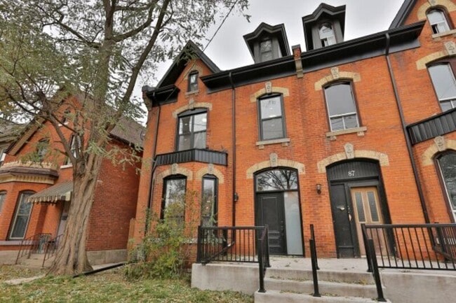 Building Photo - 87 Victoria Ave N Unit 1