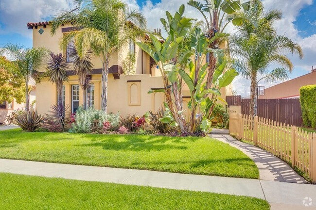 Building Photo - HUGE LOWER DUPLEX IN PRIME CARTHAY SQ Rental