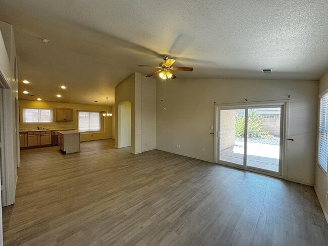Photo - 7152 Elk Creek Rd NE