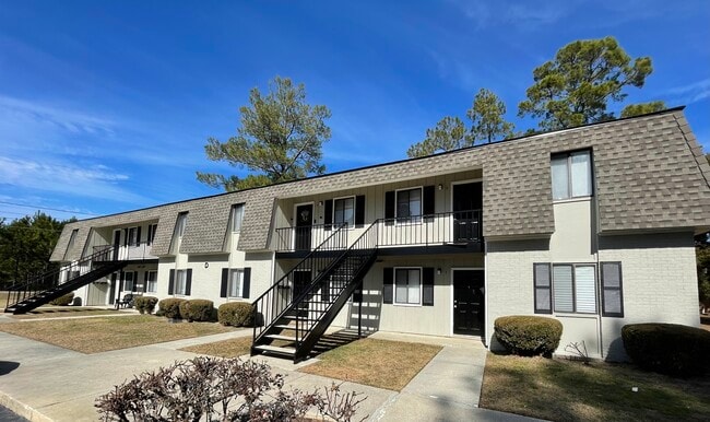 Jac Lyn Apartments - Jac Lyn Apartments Unit 51726thAveSE,B-7