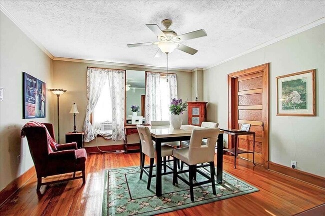 Living Area 2 - 137 E Court St Unit 4