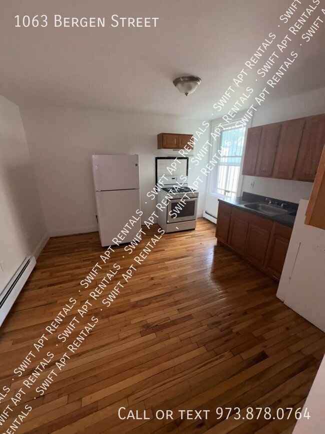 1063 Bergen St