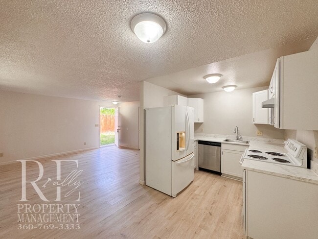 Photo - Refreshed 3-Bed Hefner Home with Private Lawn & Covered Parking