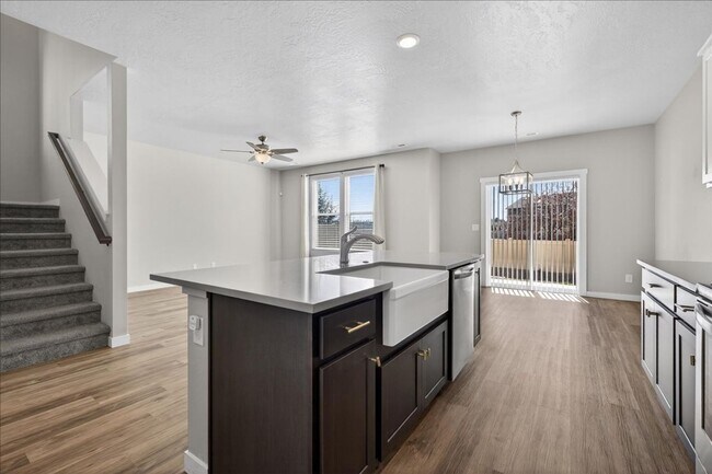 Photo - Luxury & Convenience: Newer 4 Bedroom, 2.5 Bath N. Meridian Home