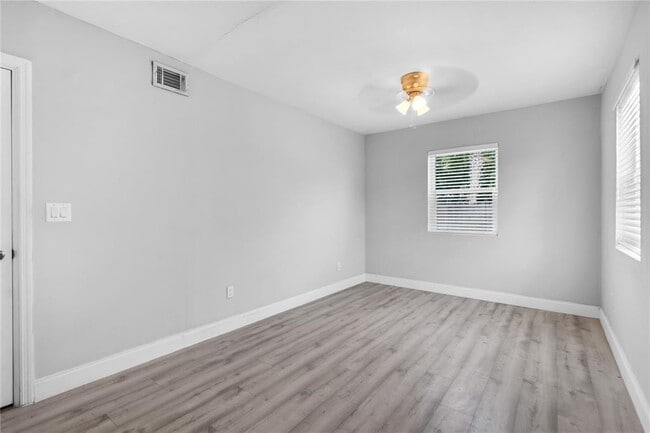 Photo - 4500 NE 18th Ave