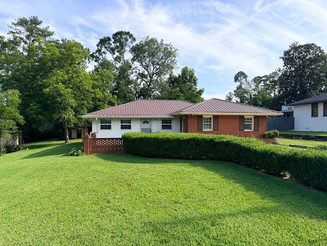 Building Photo - 1314 McRee Dr