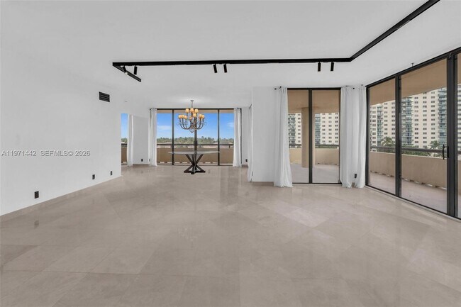 Photo - 19355 Turnberry Way Unit 3J