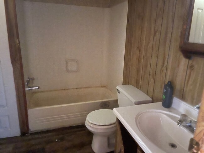 Photo - 6119 Holy Cross Rd