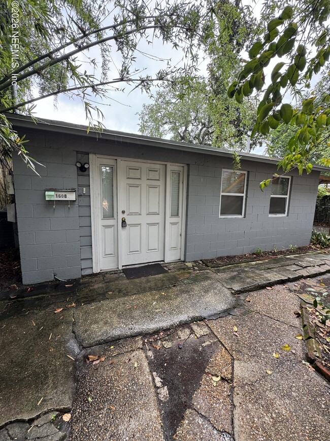 Building Photo - 1604 Cherry St Unit 1608