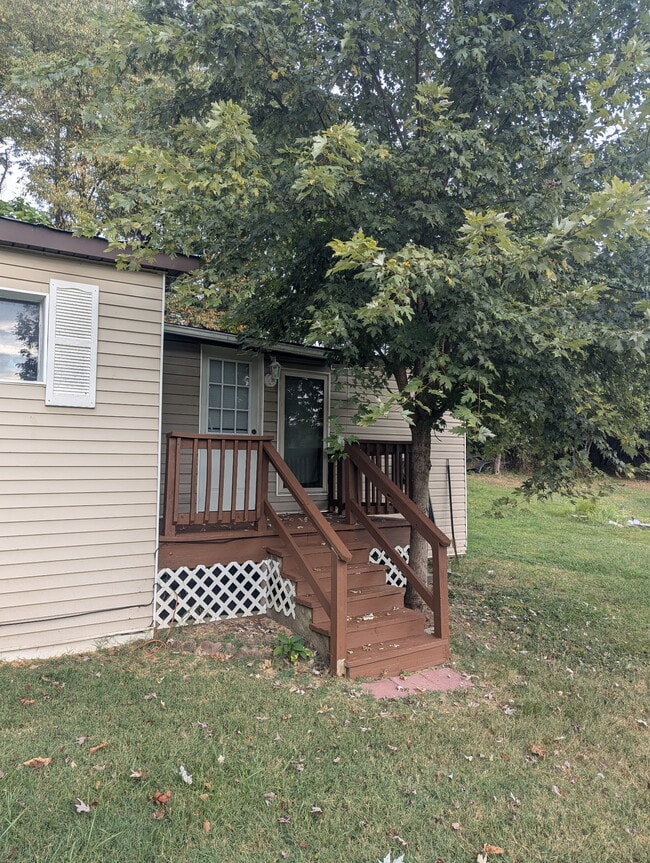 Photo - 2353 Little Georgetown Rd