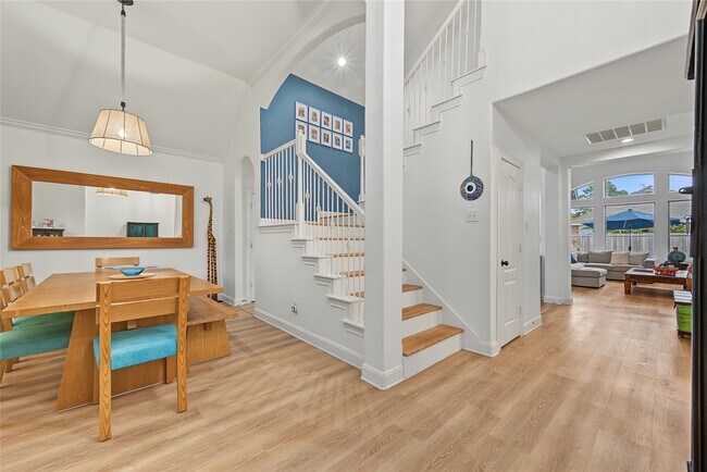 11 Tillamook Ct