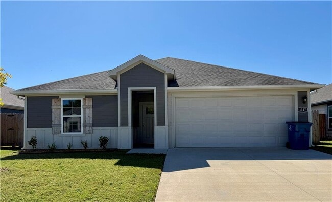 Photo - 1317 Chavis St