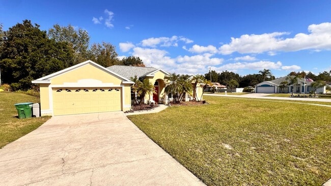 Photo - 1481 Woodfern St