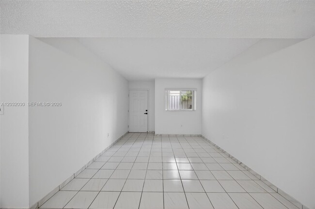 Photo - 800 SW 104th Ct Unidad A-103