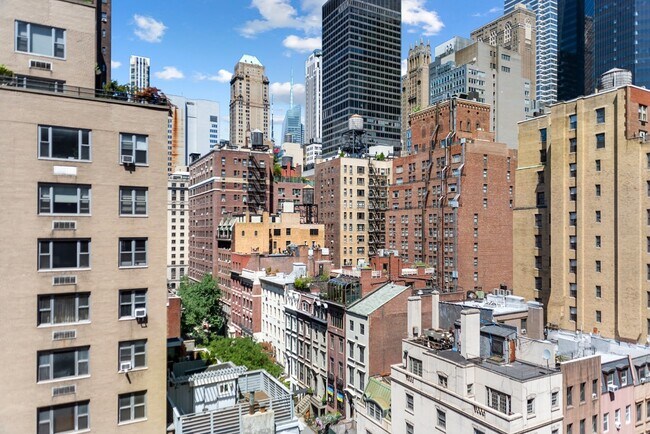 Photo - 138 E 38th St Unidad 8B