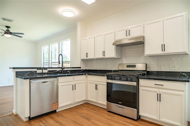 Photo - 16327 Woma Ct