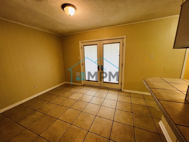 Photo - 229 Hillside Cir