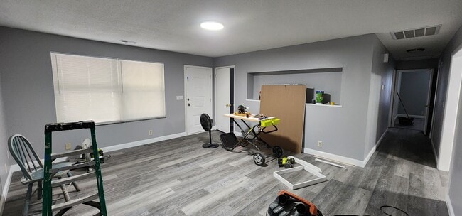 3401 Hazelwood Ln Unit 4