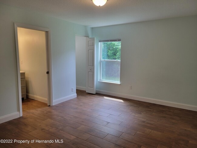 Photo - 1182 Hallcrest Ave