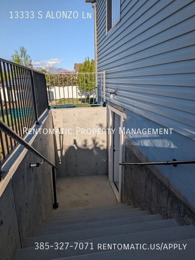 Photo - 13333 Alonzo Ln