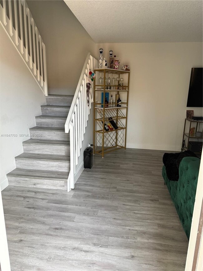 Photo - 2563 Lakeview Ct