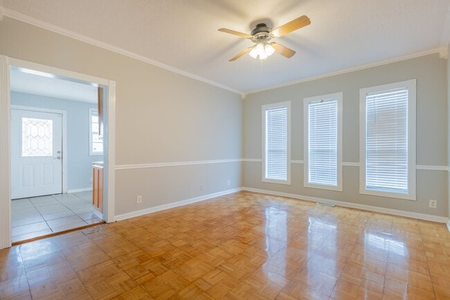 Photo - Available Now!  Affordable, Move-In Ready Home close to Interstate & Downtown Columbus.