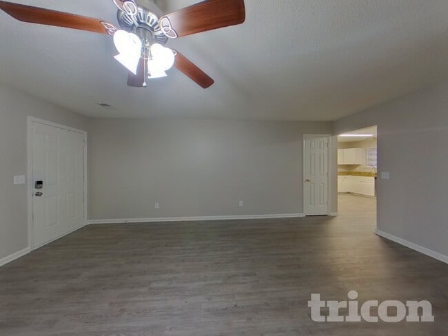 Photo - 108 Cane Brake Dr