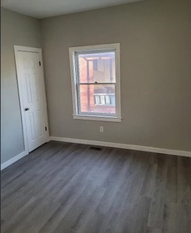 Photo - 1827 S Market St Unit A