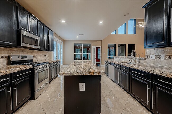 Photo - 1419 Kyle Hill Ln