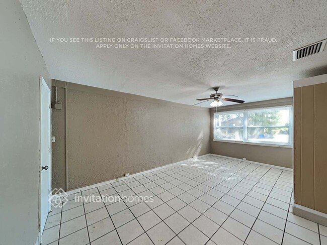8086 52nd Ln N