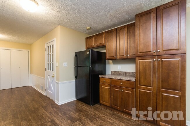 Photo - 2807 Alamo Pl