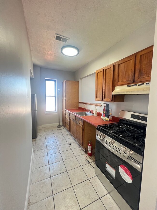 Photo - 1010 Liverpool St Apartment Unit #3