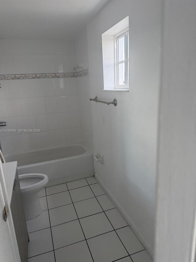 Photo - 21 E 3rd St Unit 405