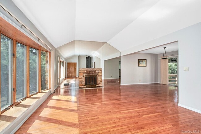 185 Pinewood Rd