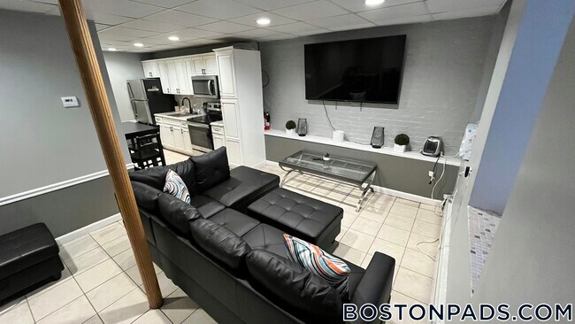 Photo - 1890 Beacon St Unit B