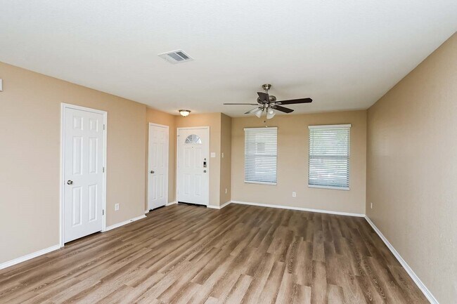 Photo - 7160 Little Mohican Dr
