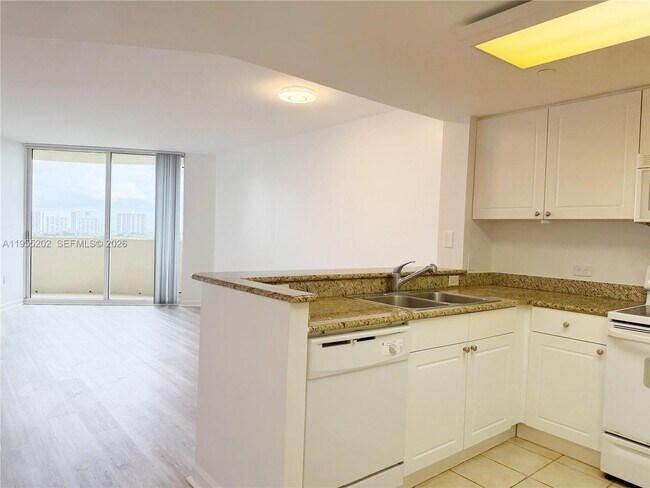 Photo - 19501 W Country Club Dr Unit 1201