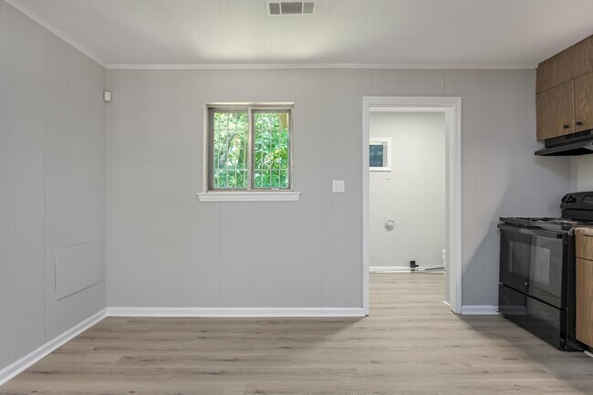 Photo - 7742 Holiday Hills Cir