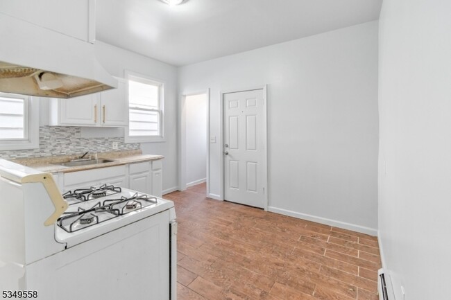 Photo - 116 Smith St Apartment Unit 2