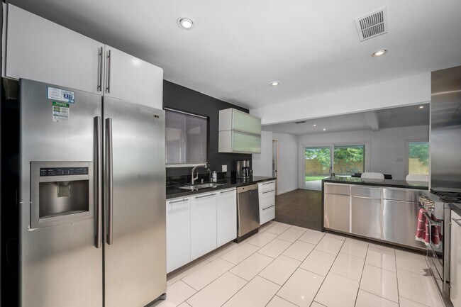 Photo - 3106 Salem Ct